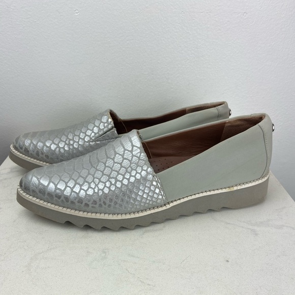 DONALD J. PLINER BALI MO Snakeskin Embossed Metallic Front Slip On Loafers - Picture 7 of 14